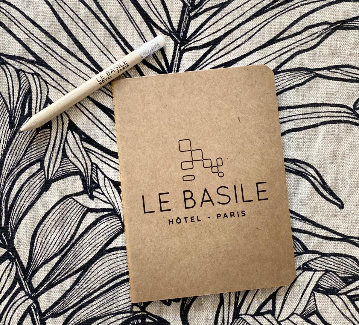 Hôtel Le Basile - Cuaderno